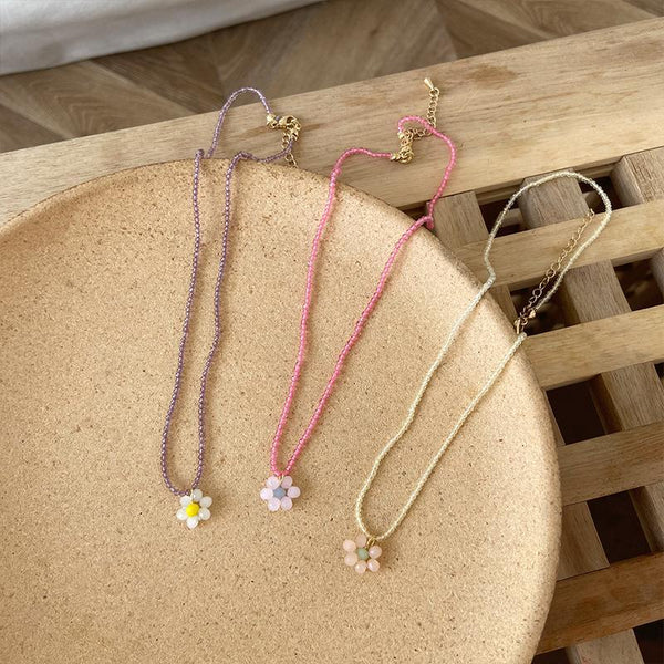 Beaded Daisy Cute Necklace