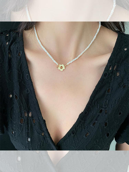 Natural Pearl Flower Choker Necklace