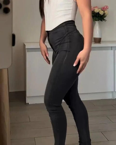 Curve-Shaped Stretch Skinny Jeans