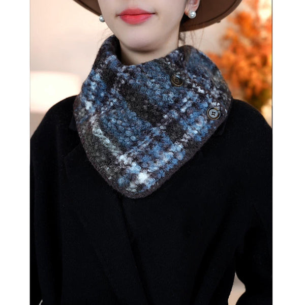 Lambswool button scarf