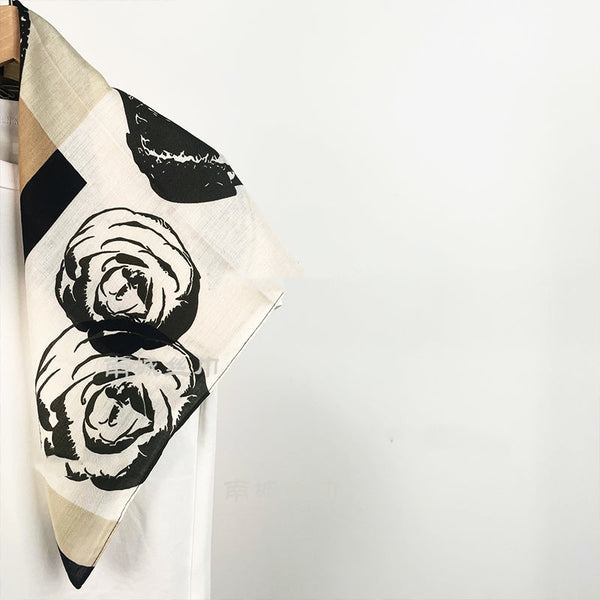 Hepburn Camellia Velvet Warm Scarf