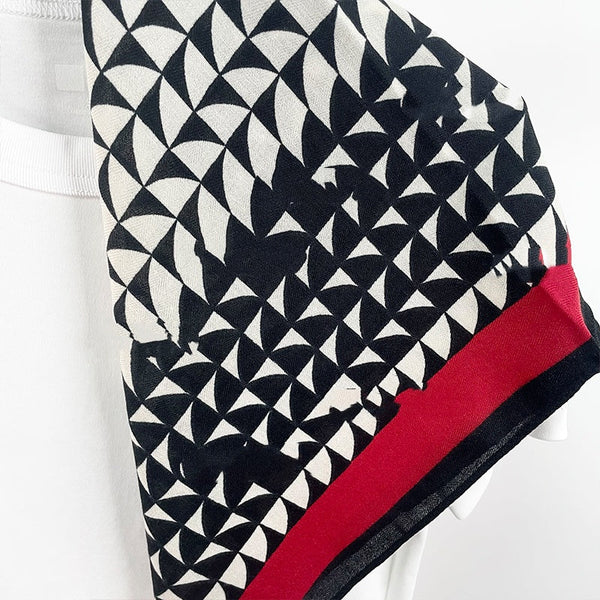 H-letter black and red high-end warm scarf