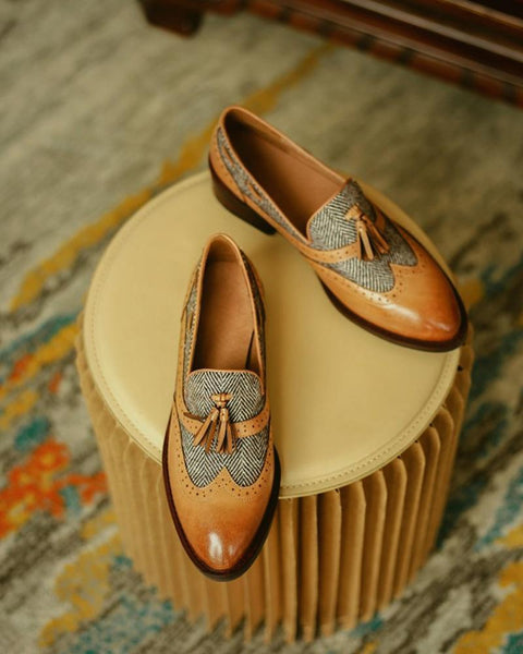 Retro Round Toe Tassel Loafers